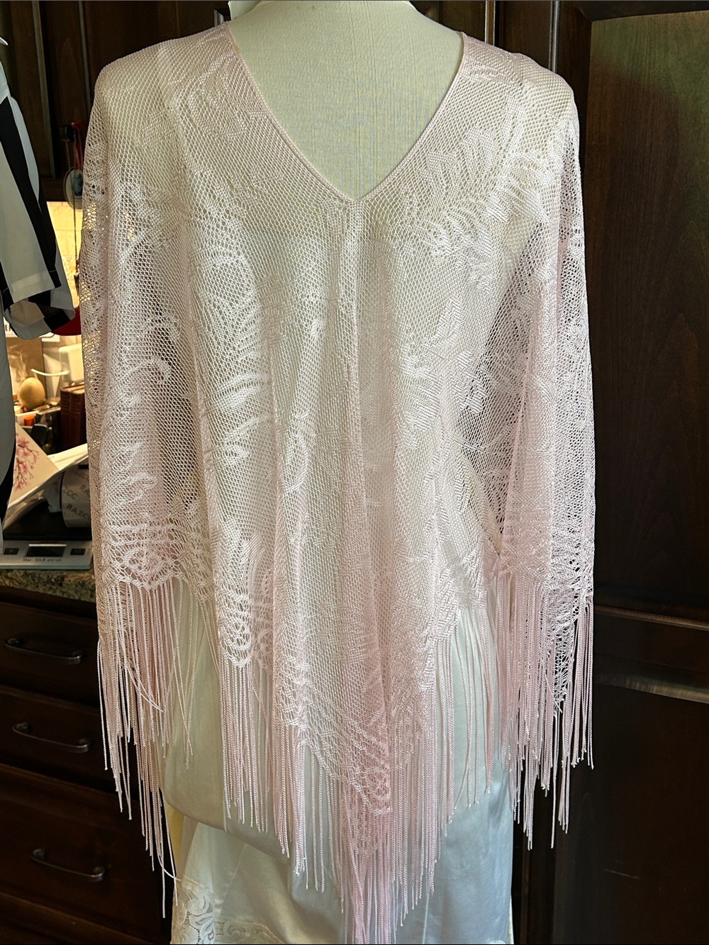 Cejon OSFM Light Pink Crochet Fringe V-Neck Shawl Top NWT